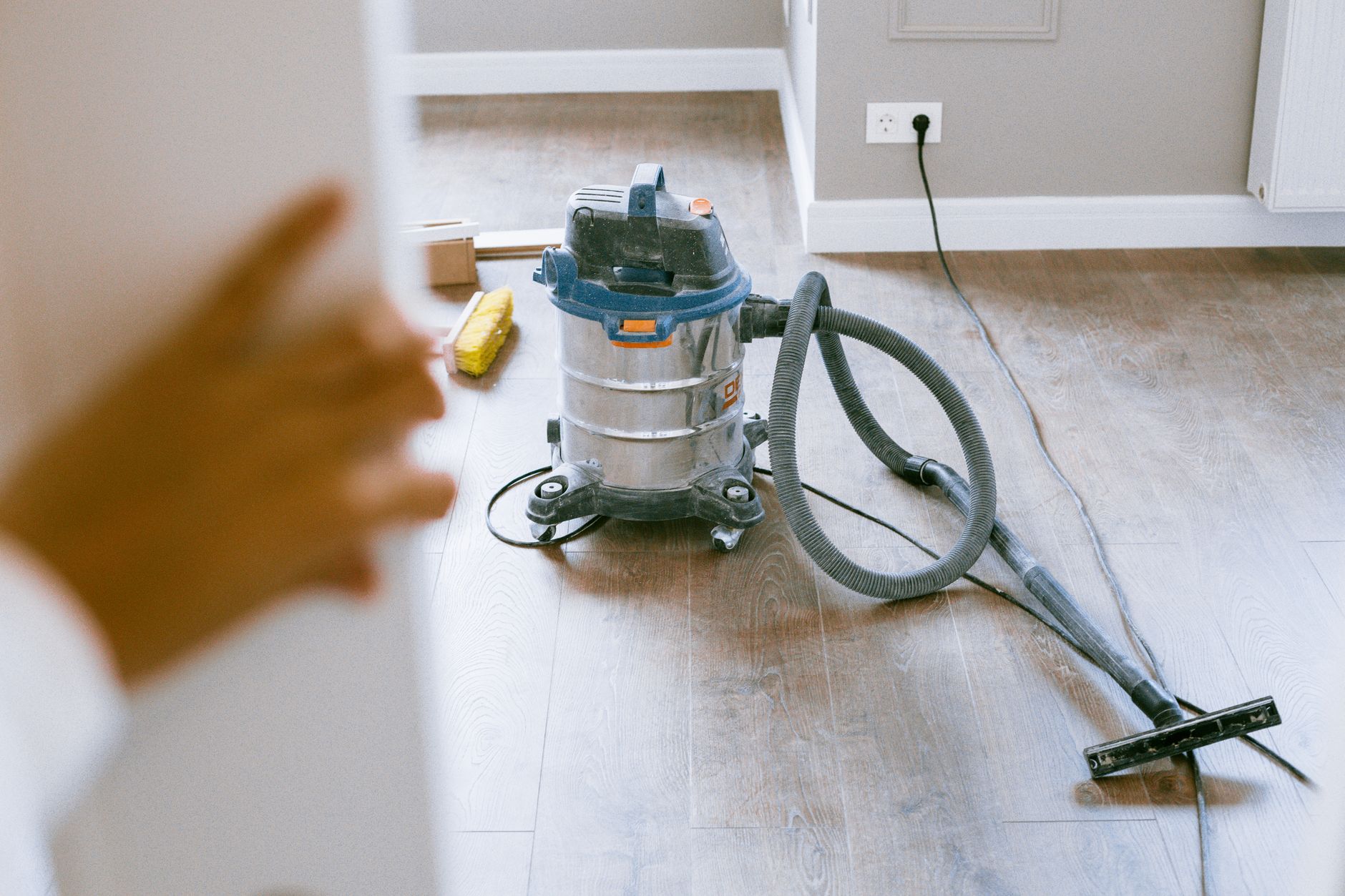 Industrial vacuum in a newly renovated room